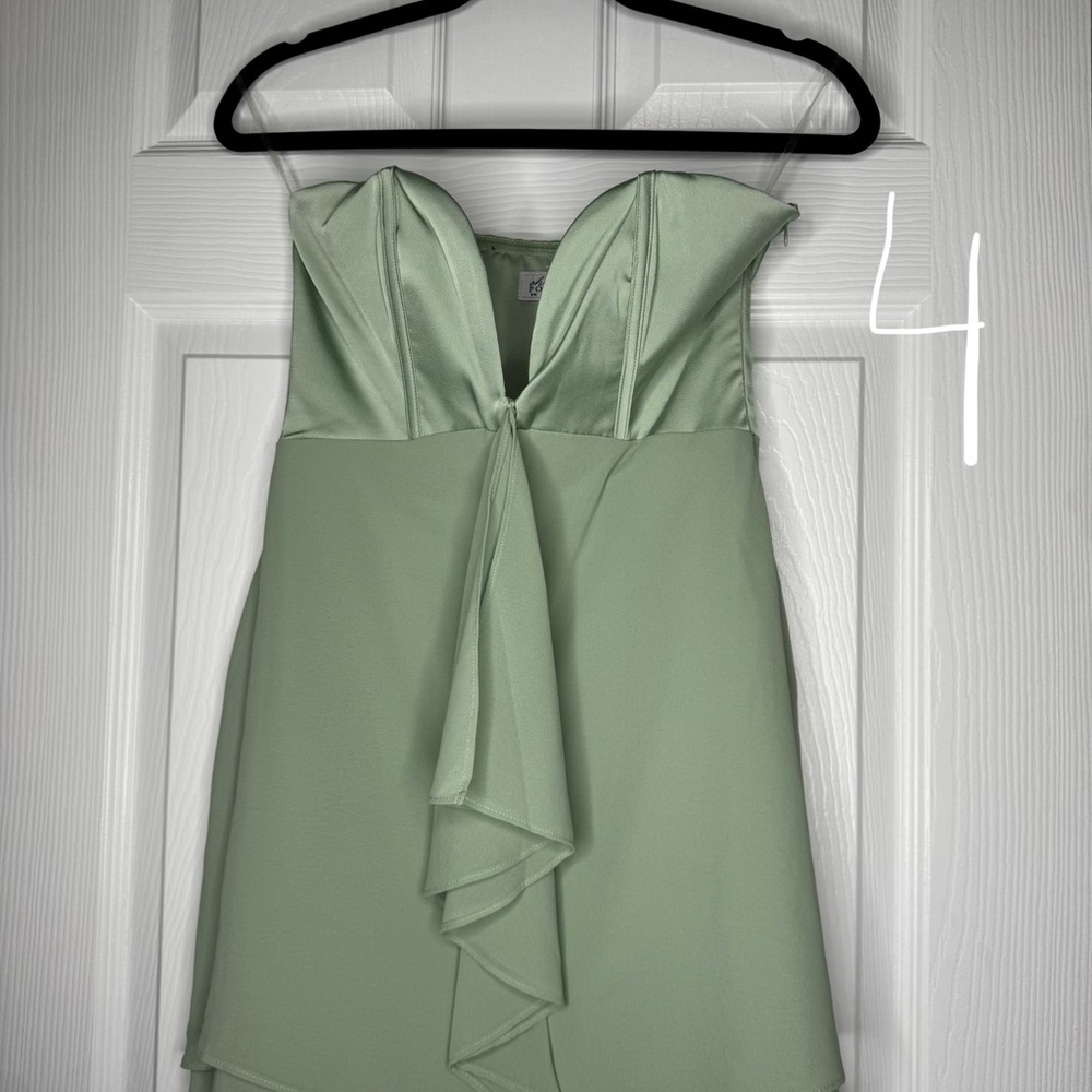 Elegant Green Strapless Dress